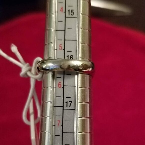 NWT Sterling silver puffy heart ring, size 5.5 - Picture 10 of 12